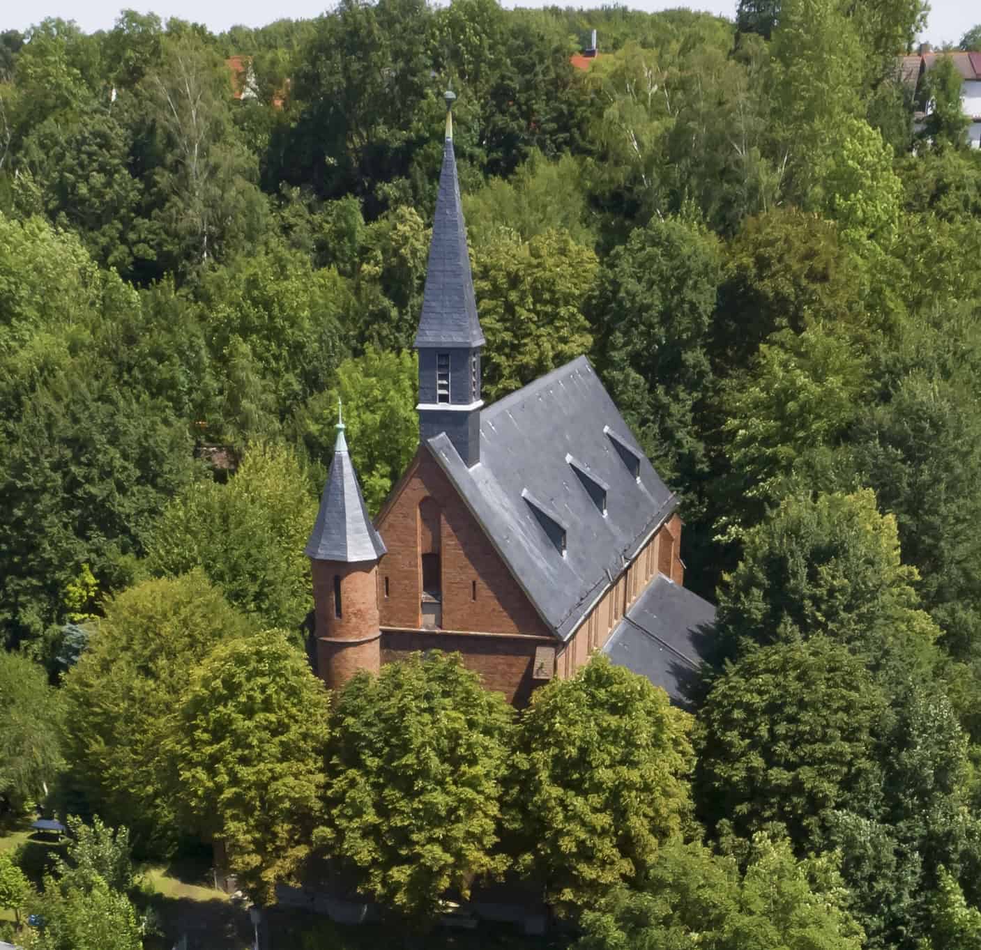 SHOW Cirque On Edge & Easter Egg Hunt